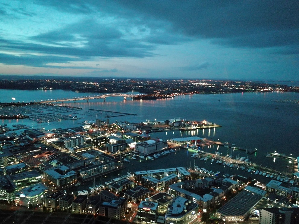 Blick vom Skytower auf Auckland